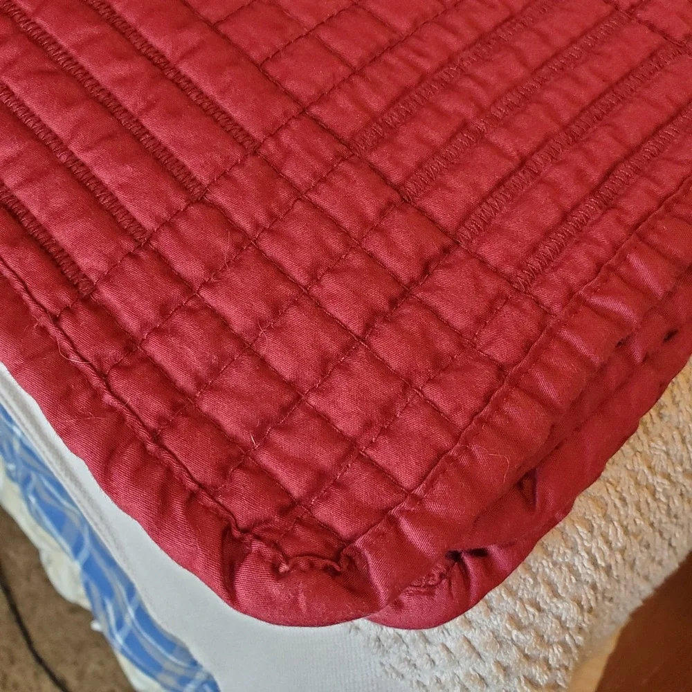 Queen Cotton Sateen Quilted Bed Cover Burgundy Red Geometric Grid Bedspread